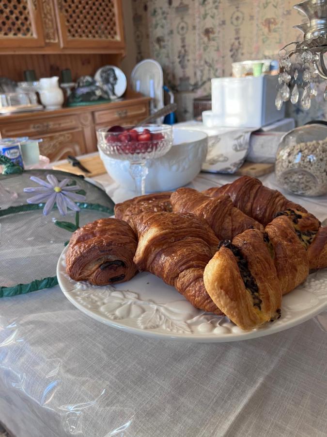 Bed and Breakfast Maison De Mags & Mags Lanouaille Exteriér fotografie