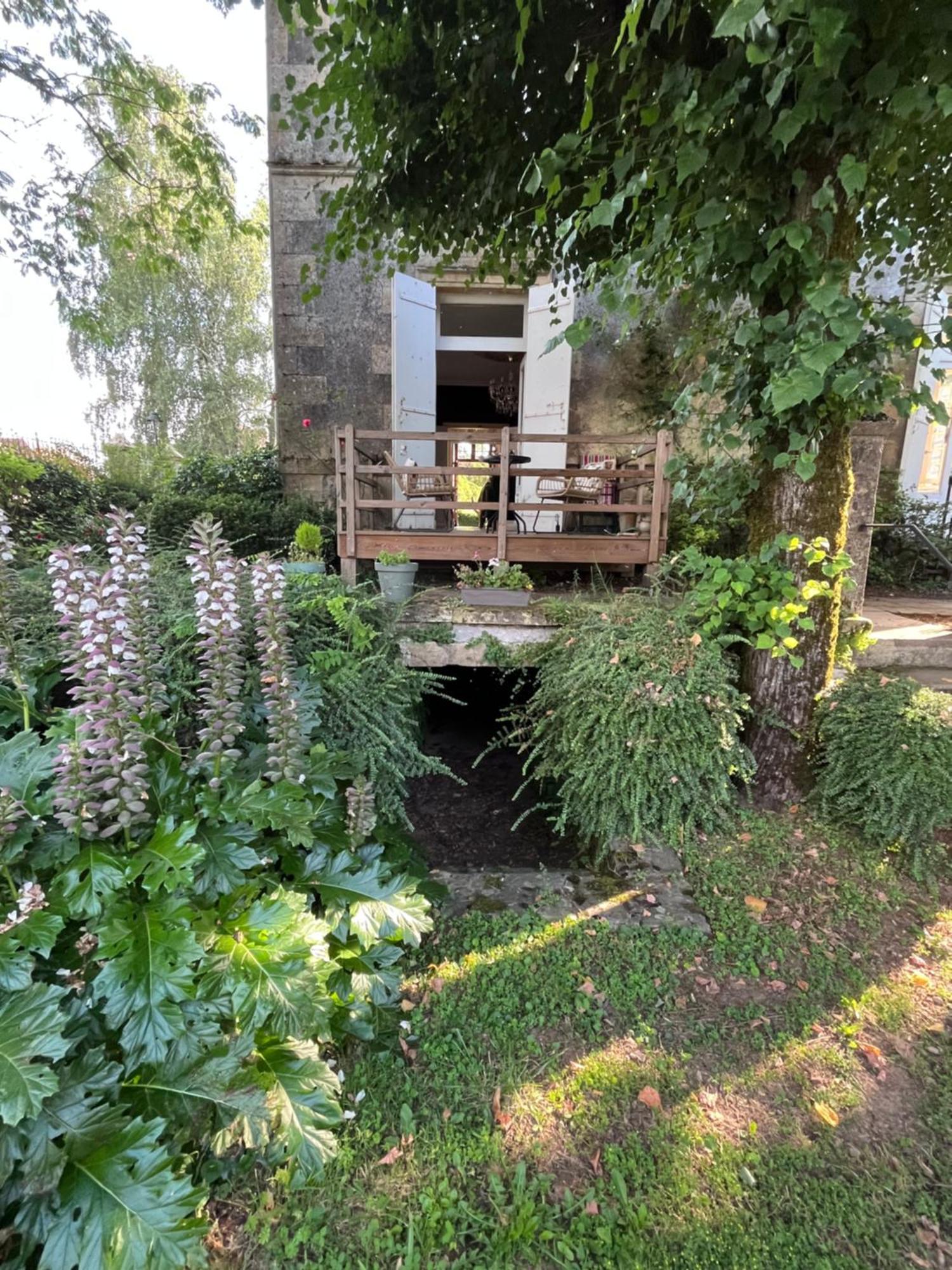 Bed and Breakfast Maison De Mags & Mags Lanouaille Exteriér fotografie
